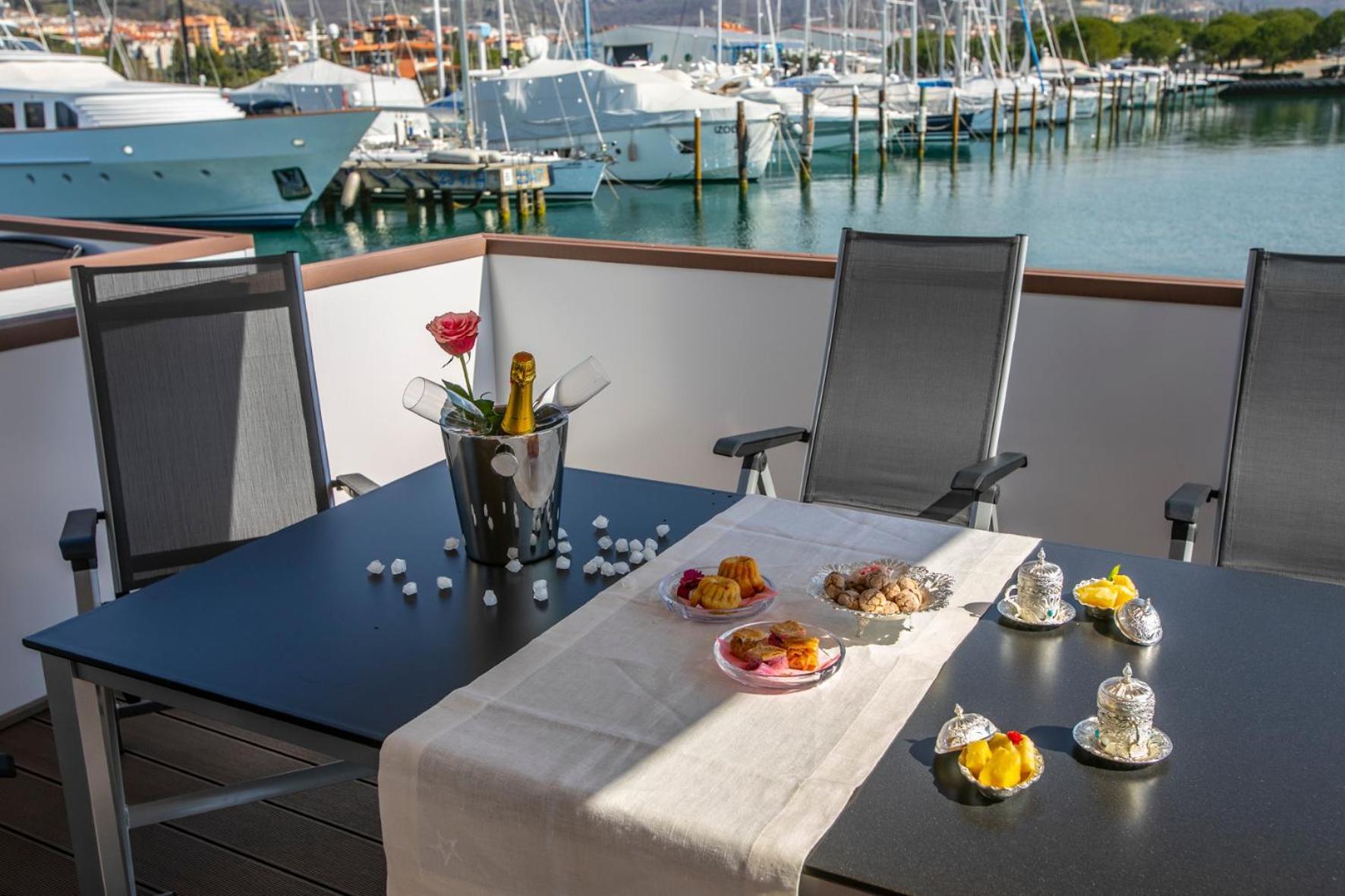 Floating Sea House Principessa Βίλα Πορτορόζ Εξωτερικό φωτογραφία